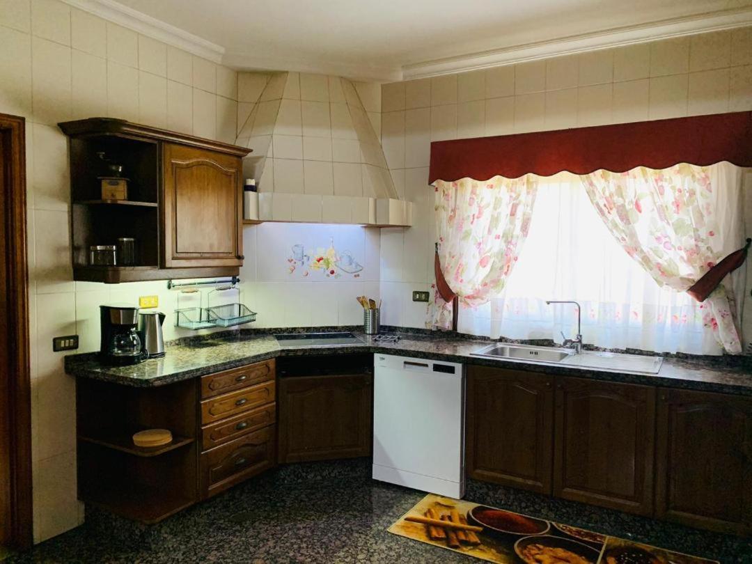 Vivienda Vacacional Floratere アロナ エクステリア 写真
