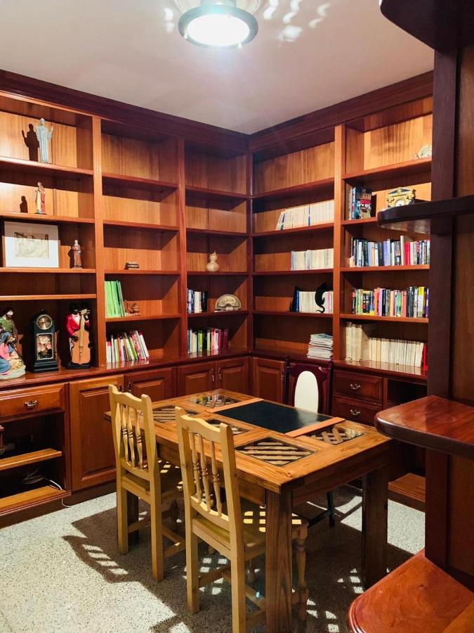 Vivienda Vacacional Floratere アロナ エクステリア 写真